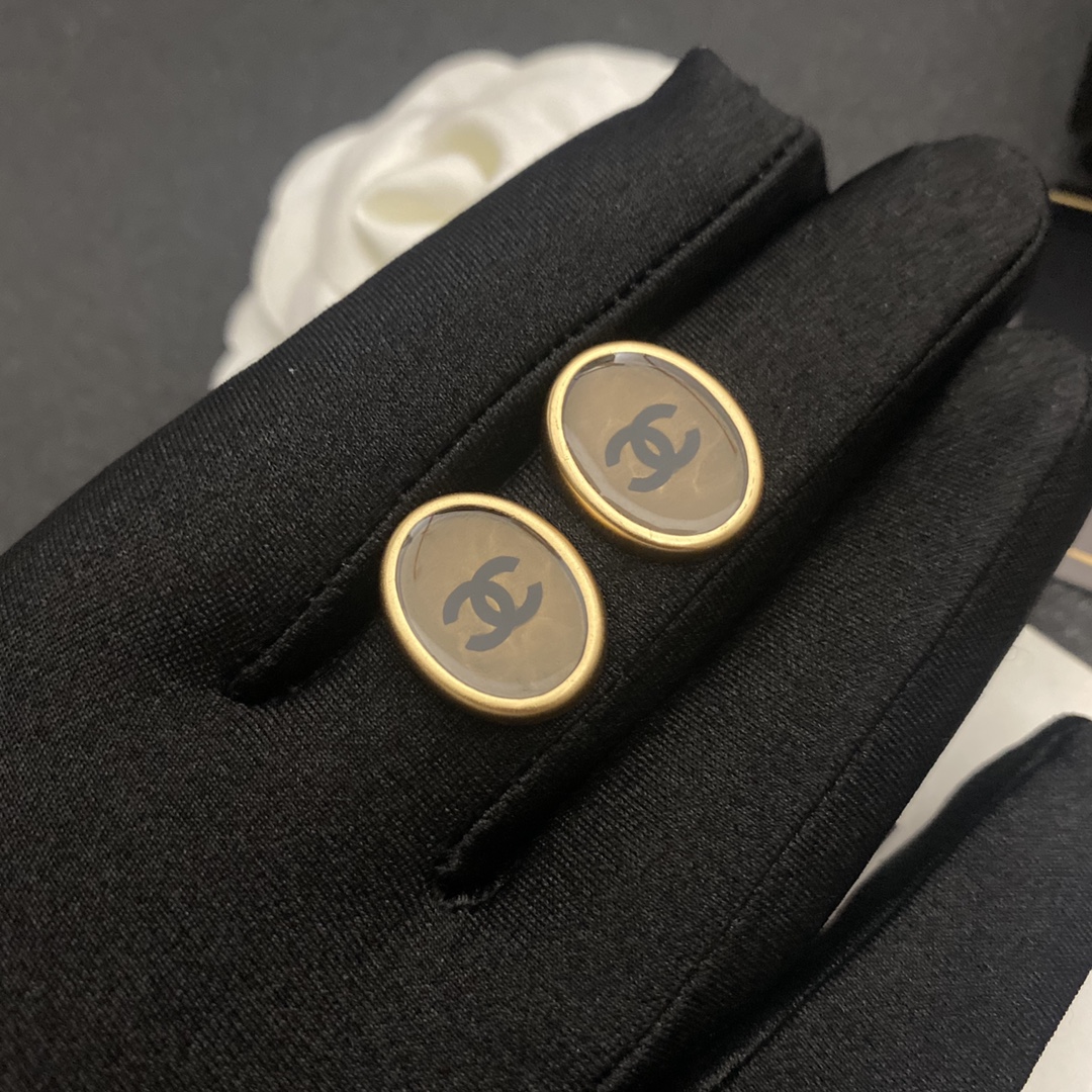A802  Chanel earring 108037