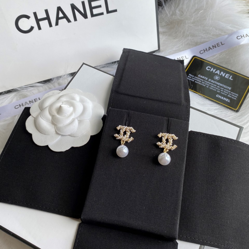 A426 Chanel earring 108043