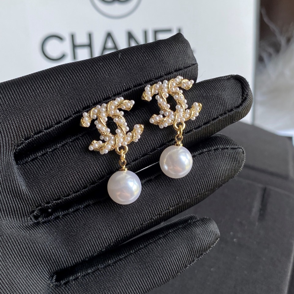 A426 Chanel earring 108043