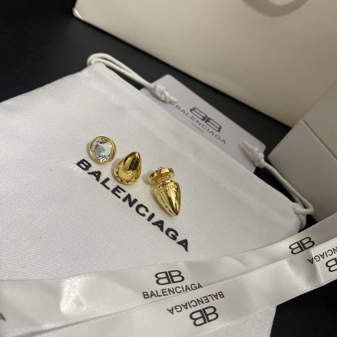 A289  Balenciaga earring 108052