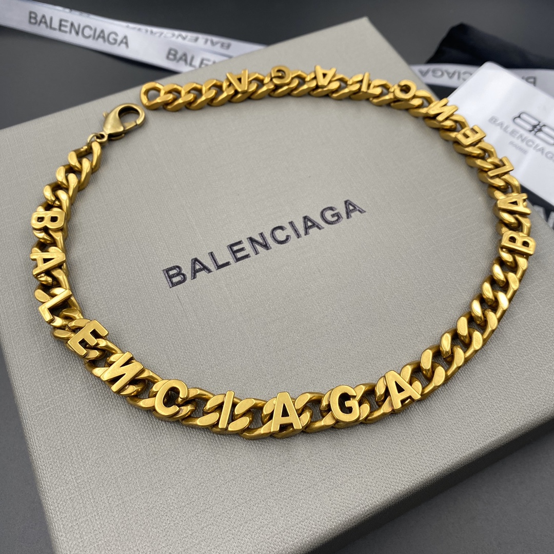 B096  Balenciage necklace 108060