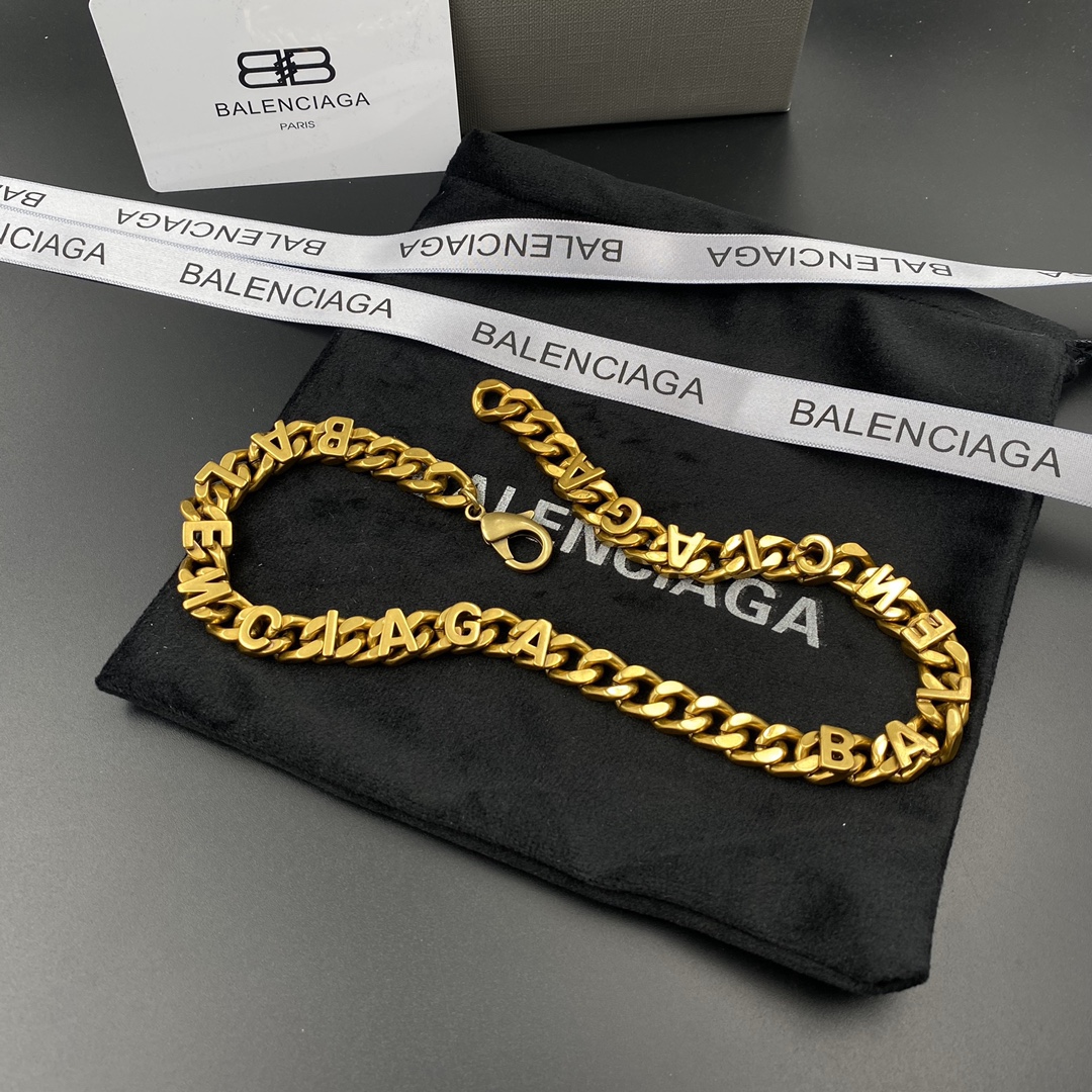 B096  Balenciage necklace 108060