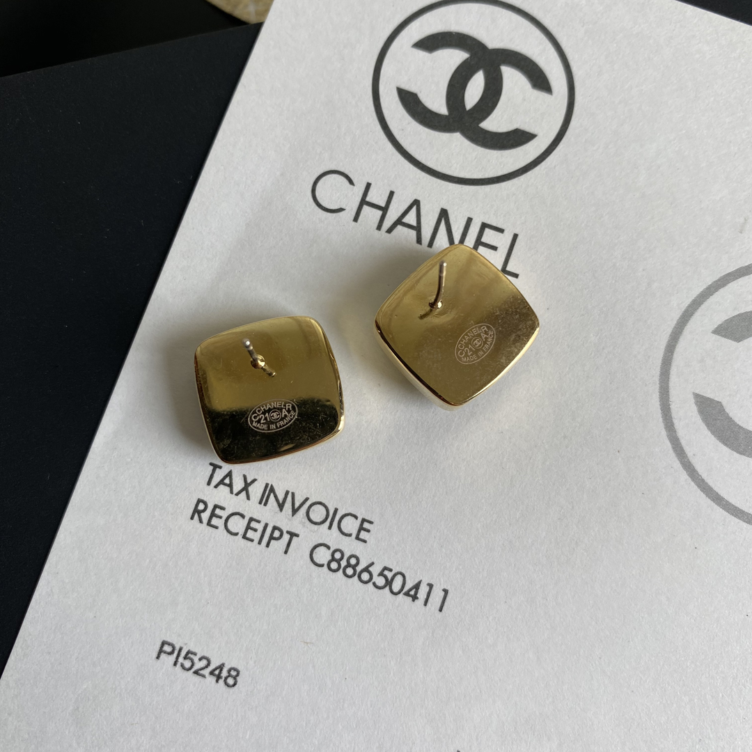 A734  Chanel earring 108062