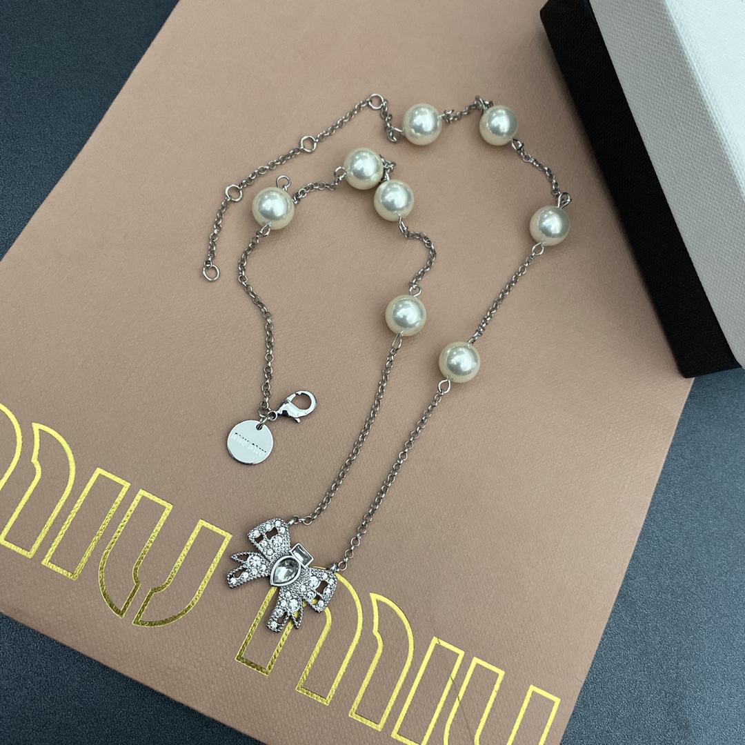 B129 miumiu necklace 108075