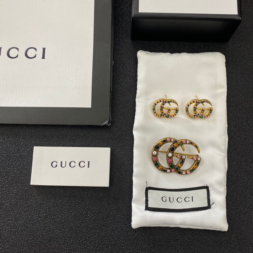 C030 Gucci brooch 108088