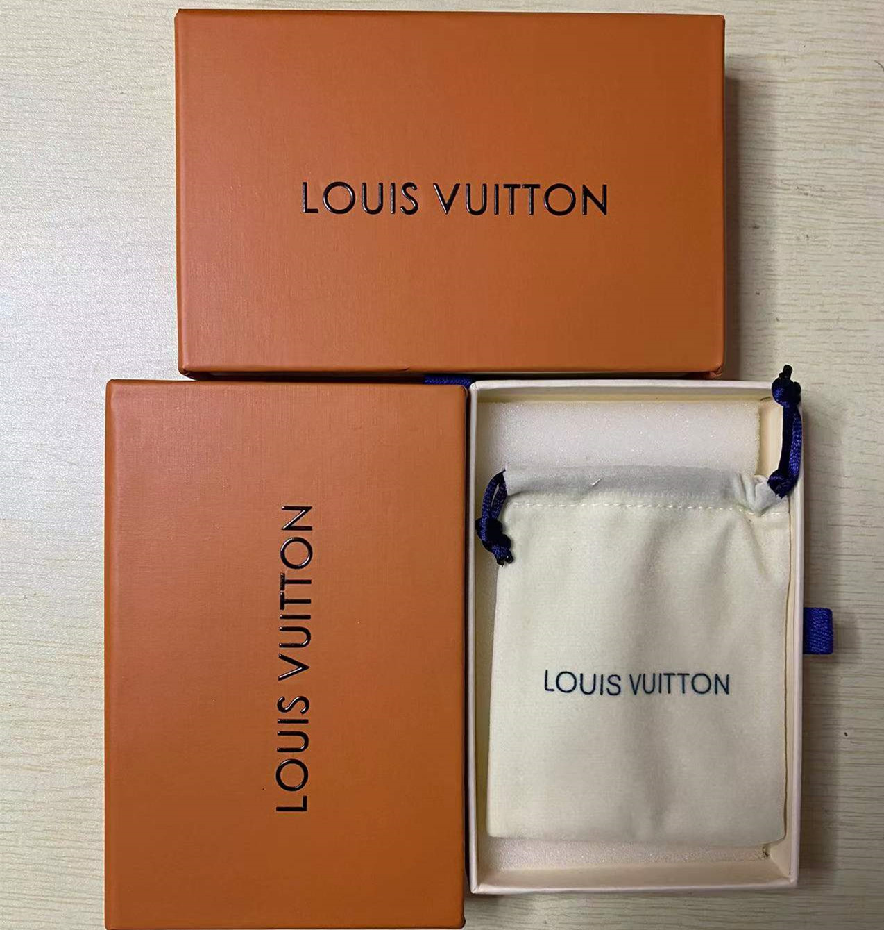 LV jewelry box+dust bag 1 set