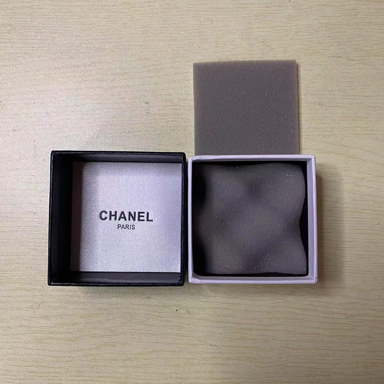 Chanel jewelry box 1pcs size S