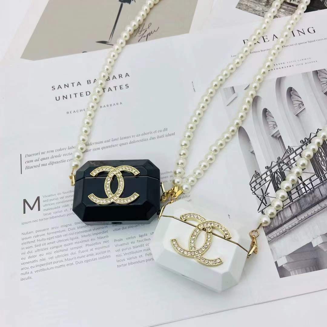 Chanel earphone box necklace bag