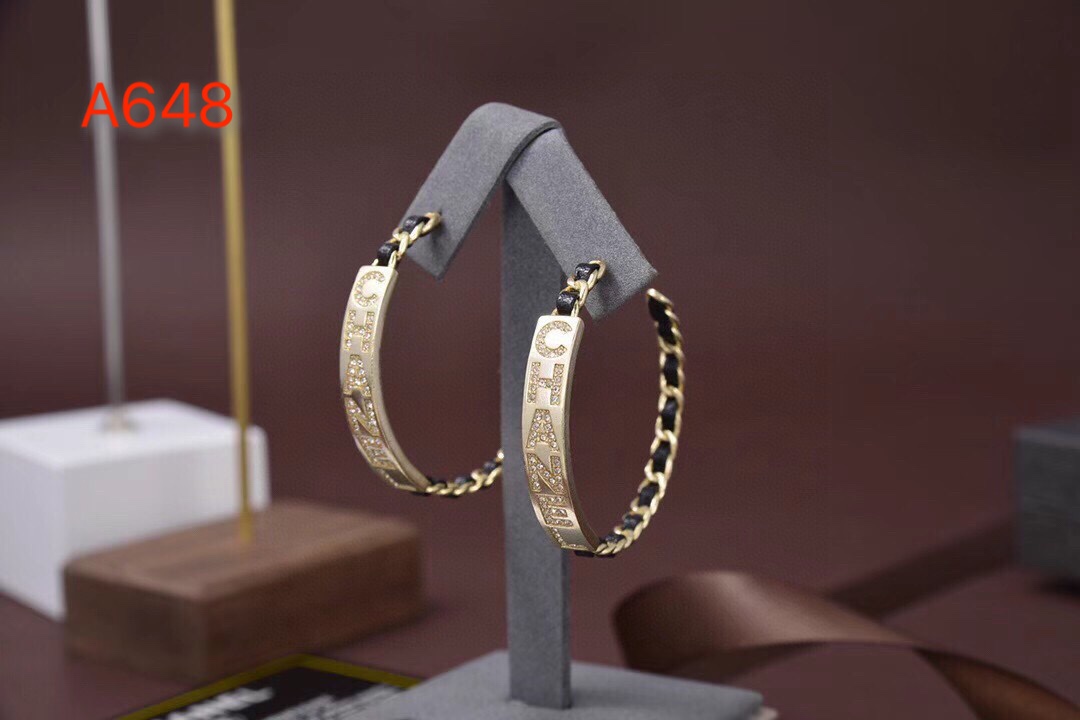 Chanel earring 108361