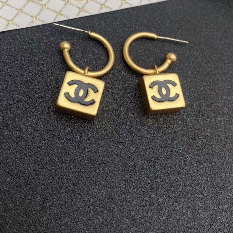 Chanel earring 108363