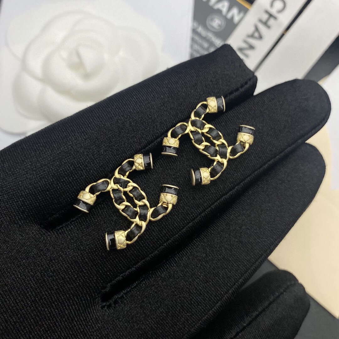 Chanel earring 108376