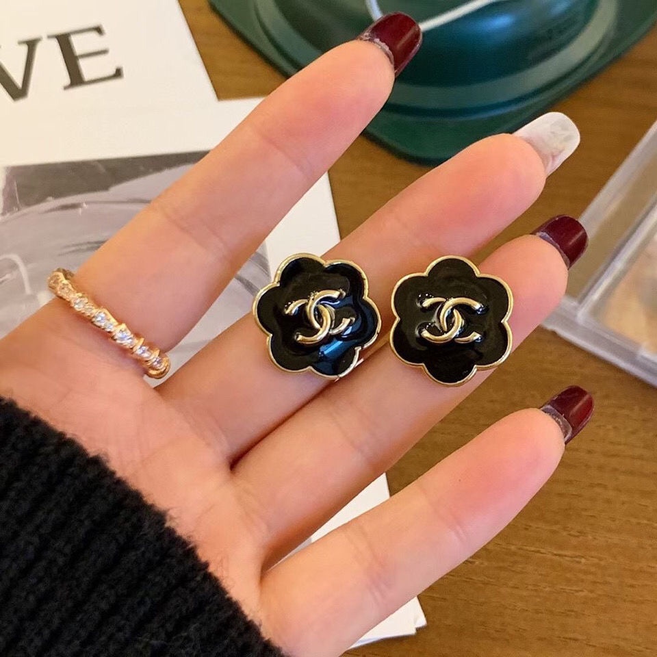 Chanel earring 108379
