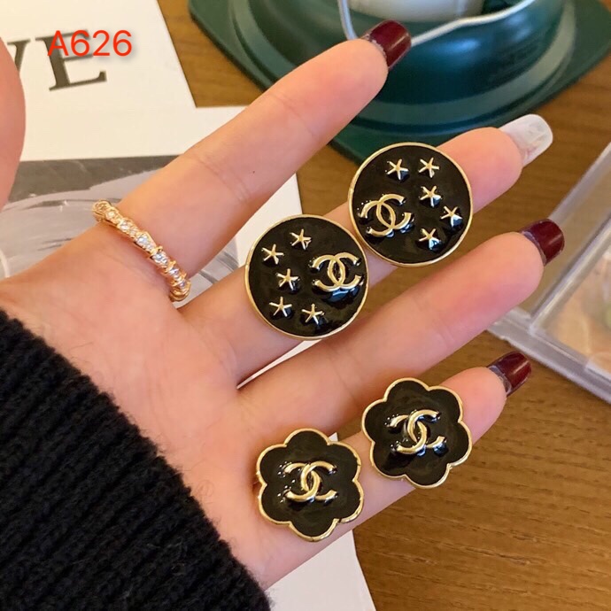 Chanel earring 108379