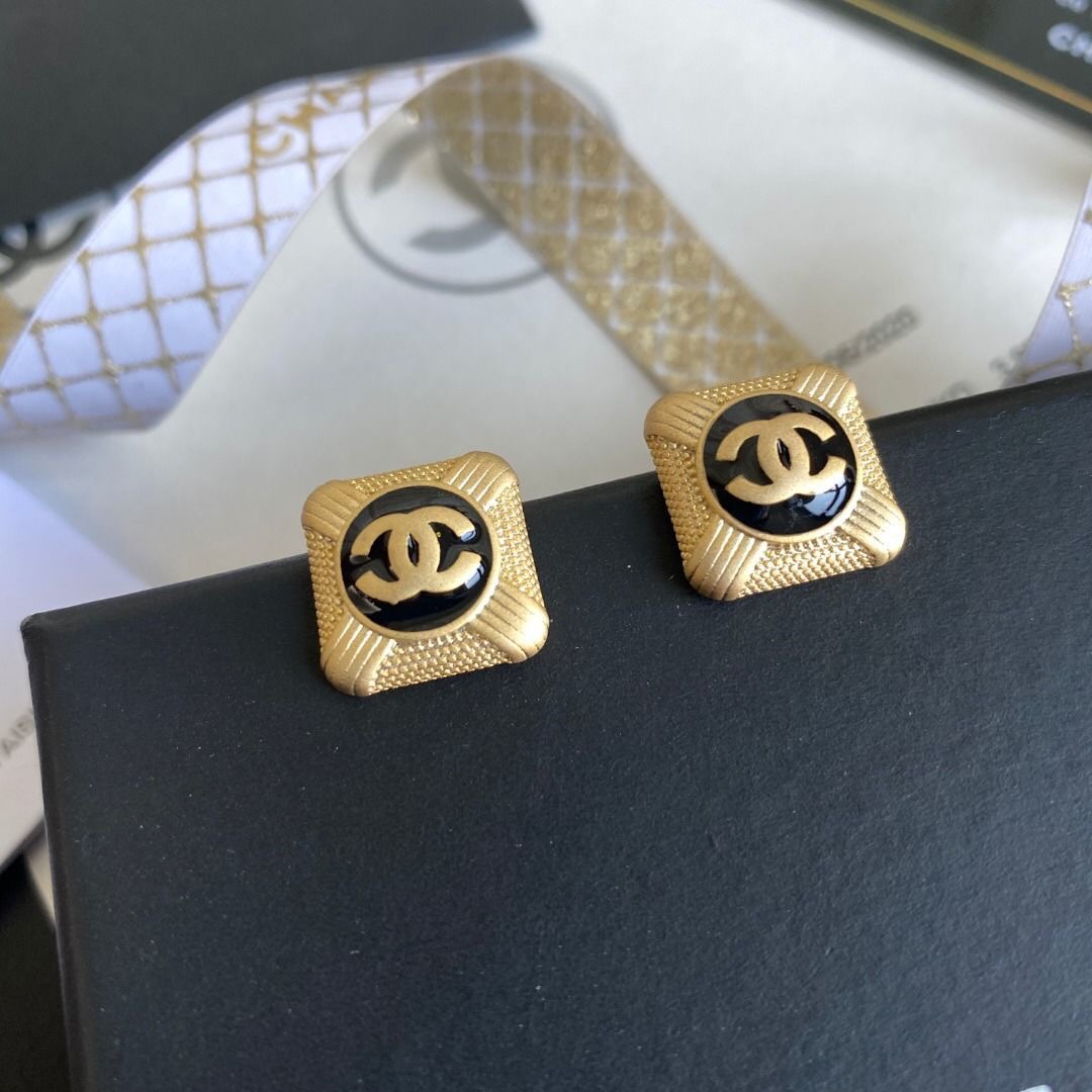 Chanel earring 108383