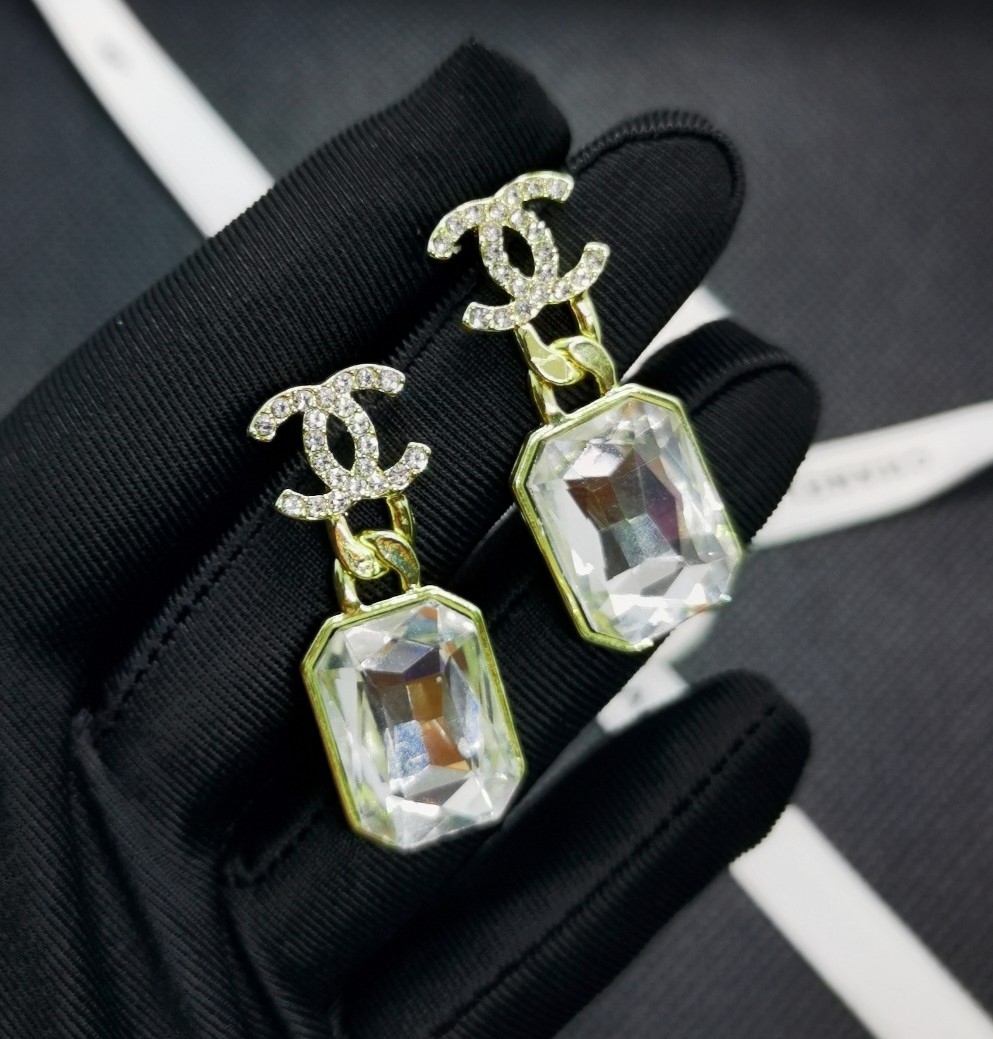 Chanel earring 108425