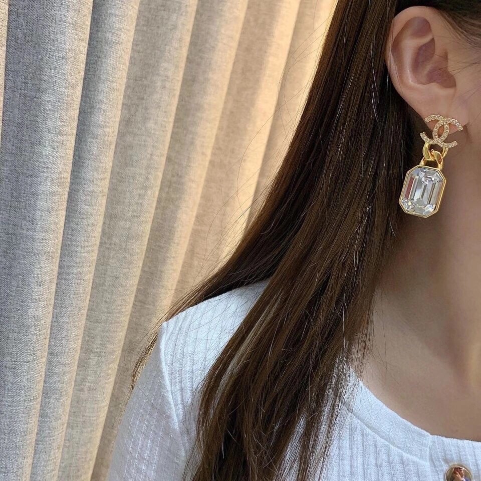 Chanel earring 108425