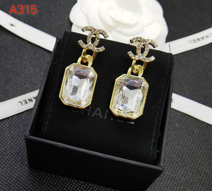 Chanel earring 108425