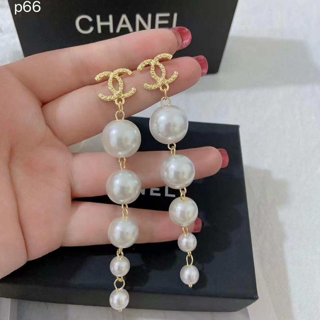 Chanel earring 108472