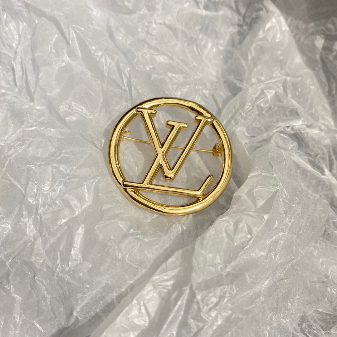 LV Brooch 108382