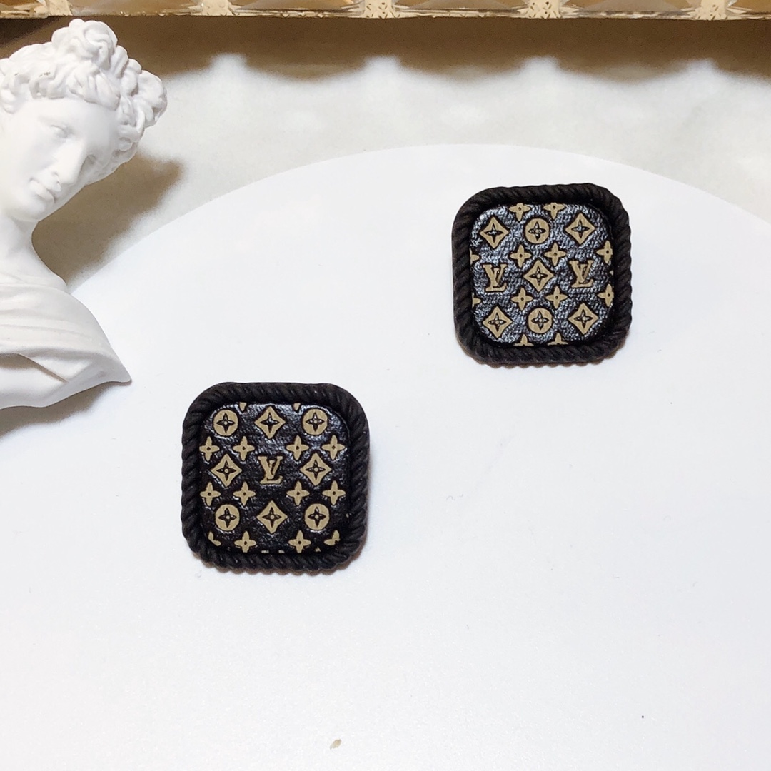 Chanel/LV earring 108409