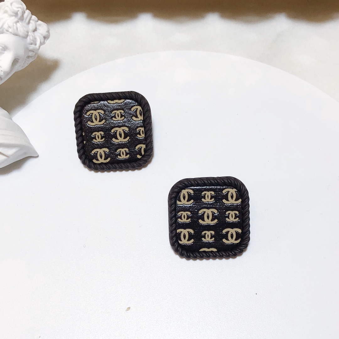 Chanel/LV earring 108409