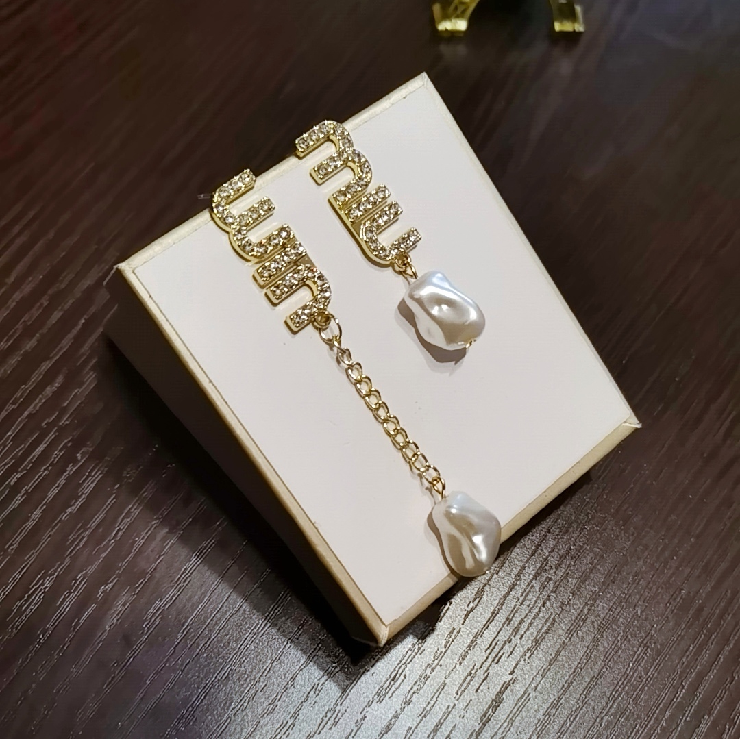 Miumiu earring 108356