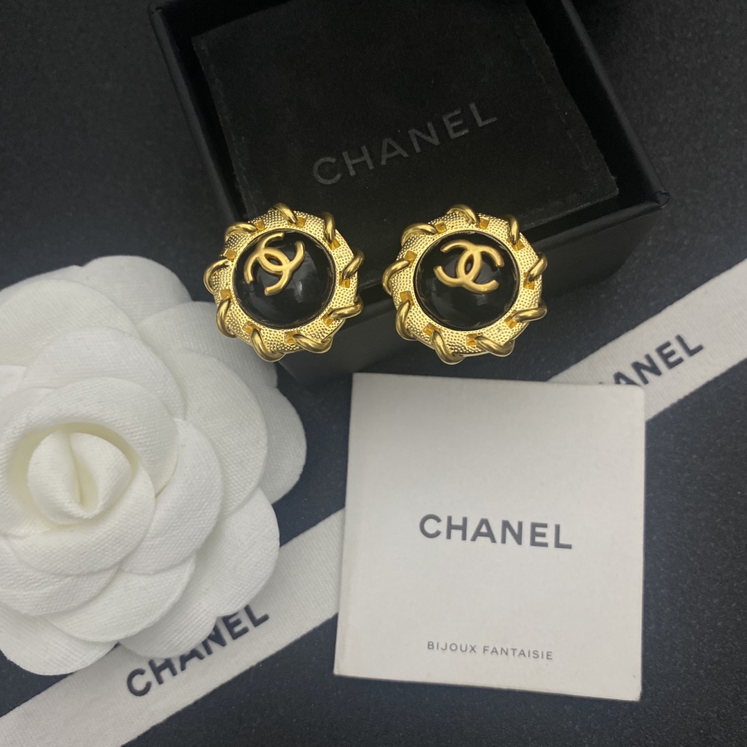 A244 Chanel earring 108244