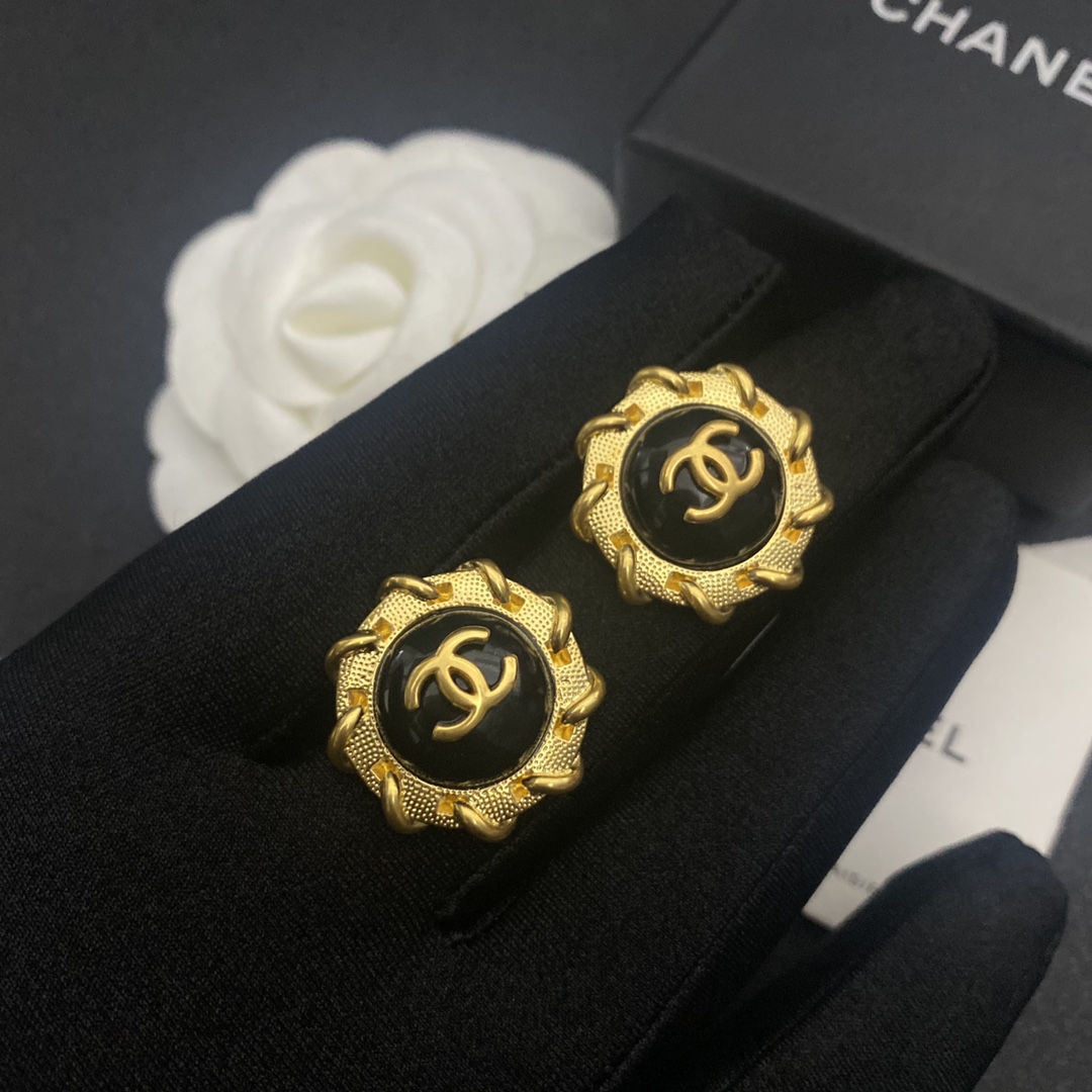 A244 Chanel earring 108244