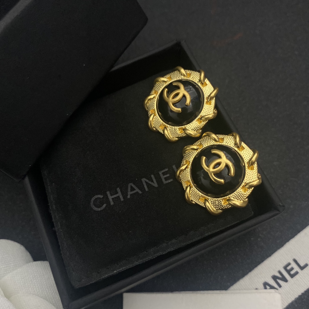 A244 Chanel earring 108244