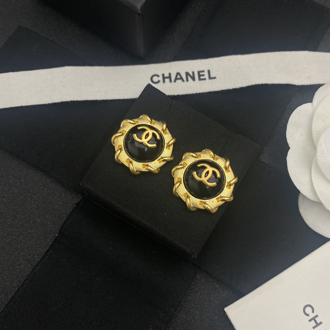 A244 Chanel earring 108244