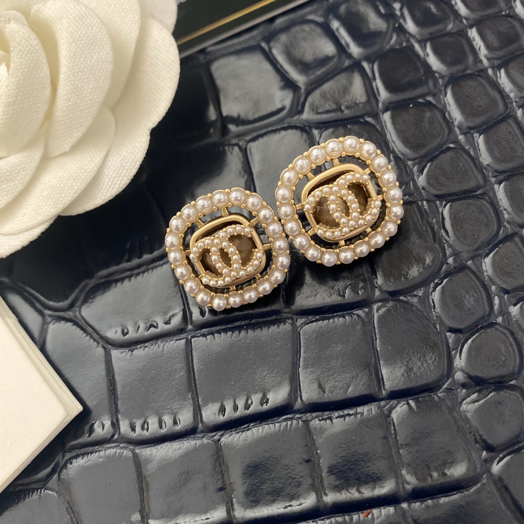 A210 Chanel earring 108247