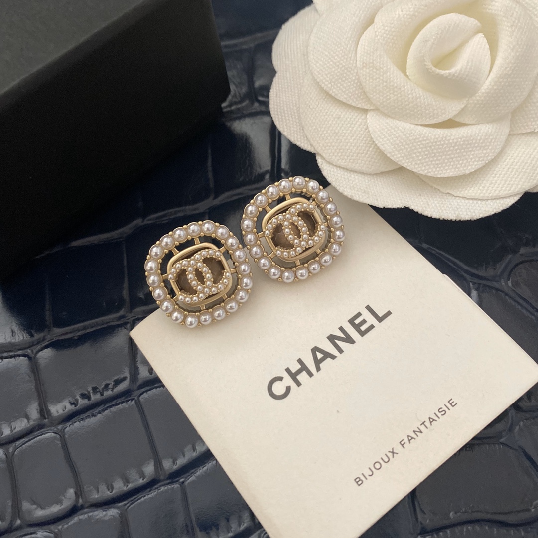 A210 Chanel earring 108247