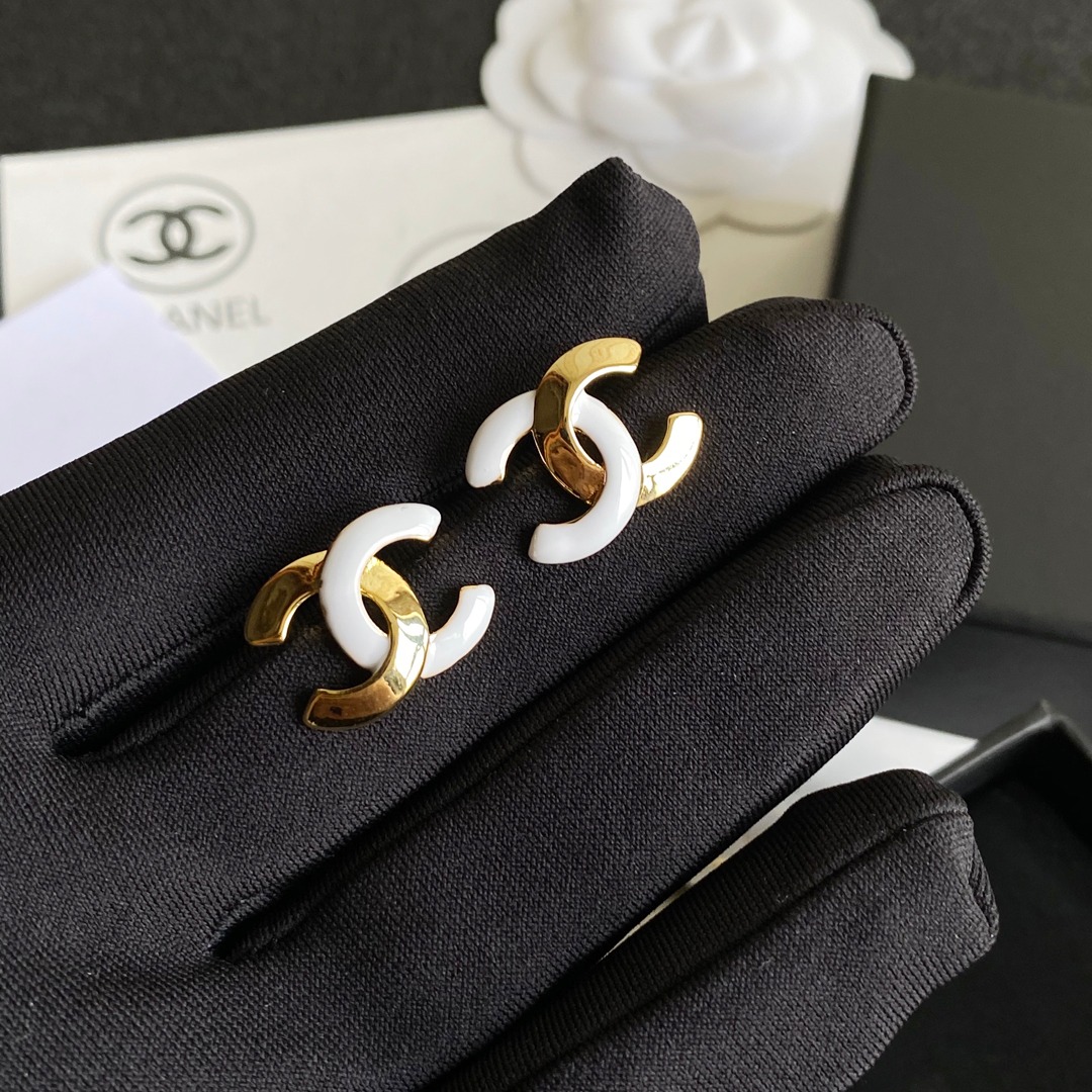 A595  Chanel earring 108251