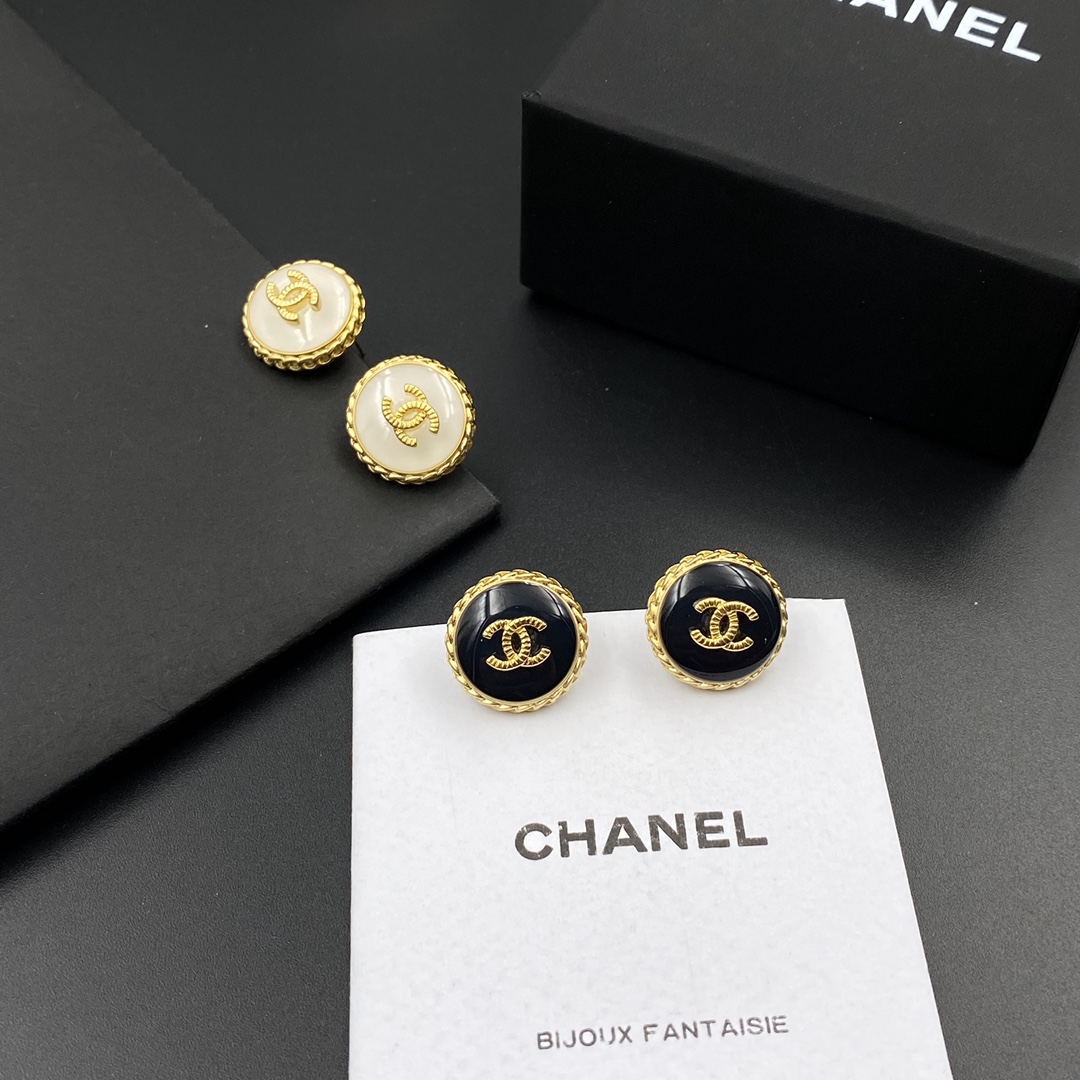 A842/A843 Chanel earring 108255