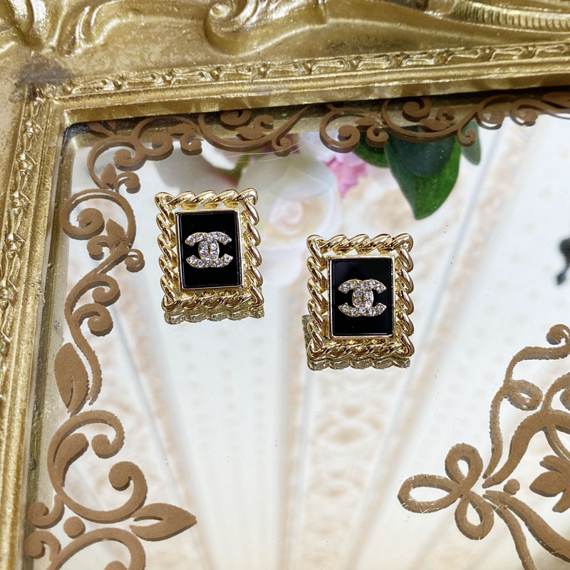 A525  Chanel earring 108256