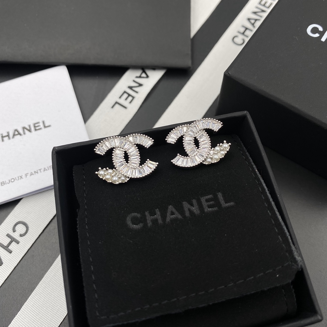 A841 Chanel earring 108267