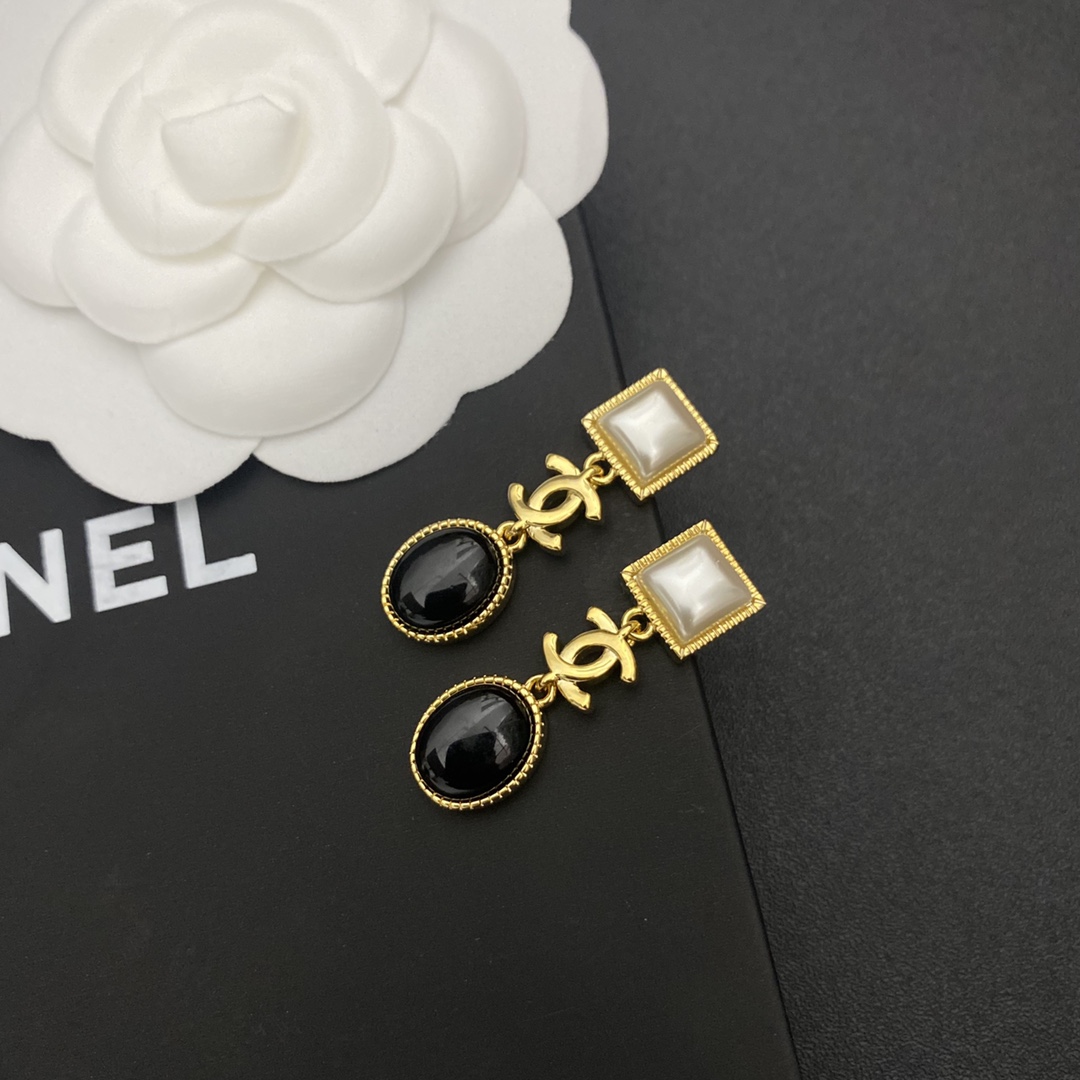 A720  Chanel earring 108272