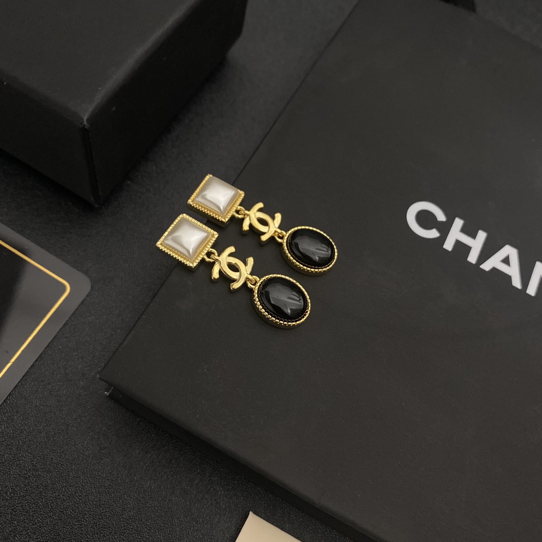 A720  Chanel earring 108272