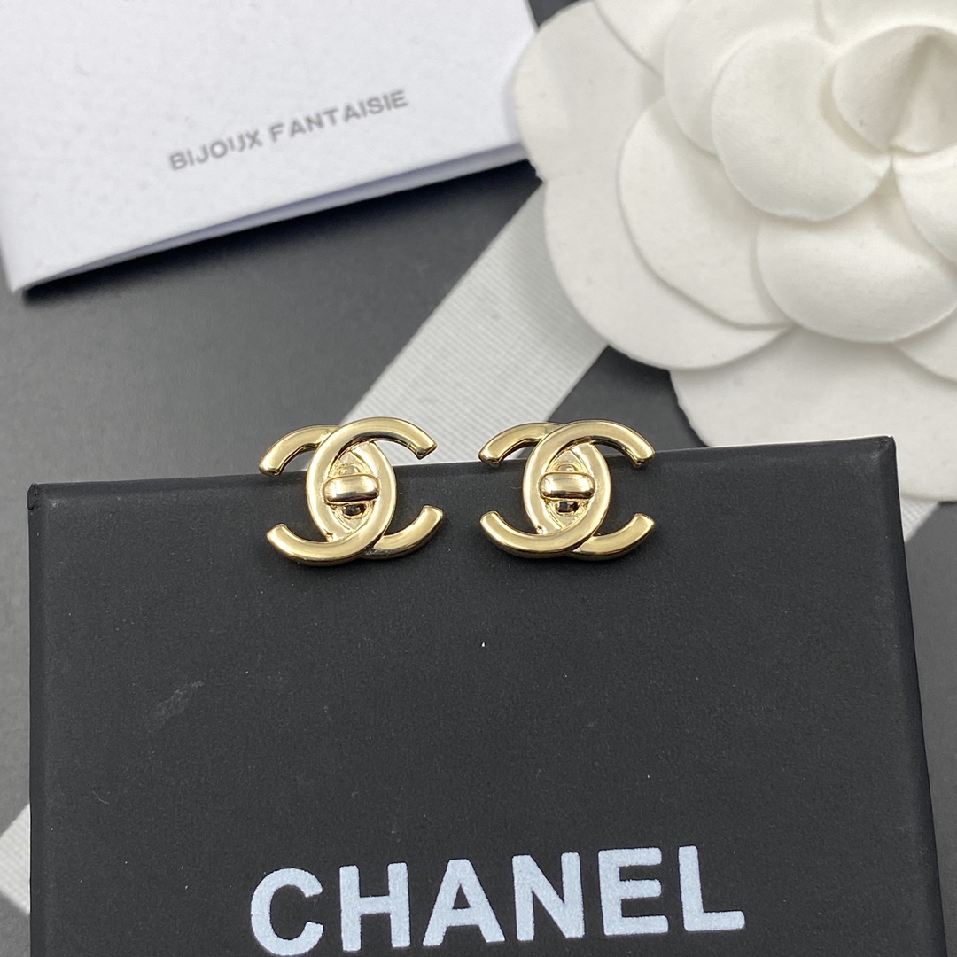 A097 Chanel earring 108289
