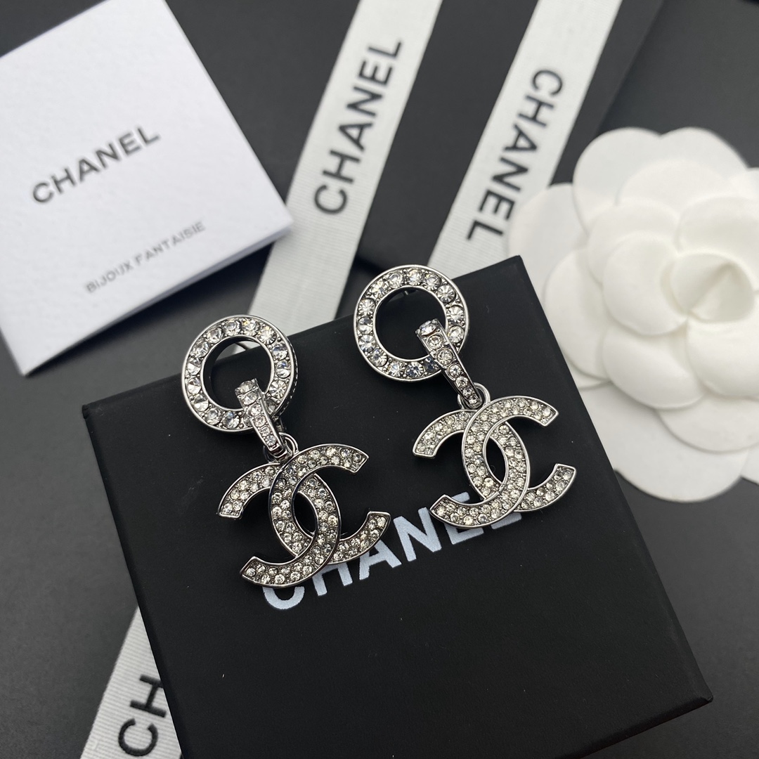 A323 Chanel earring 108303