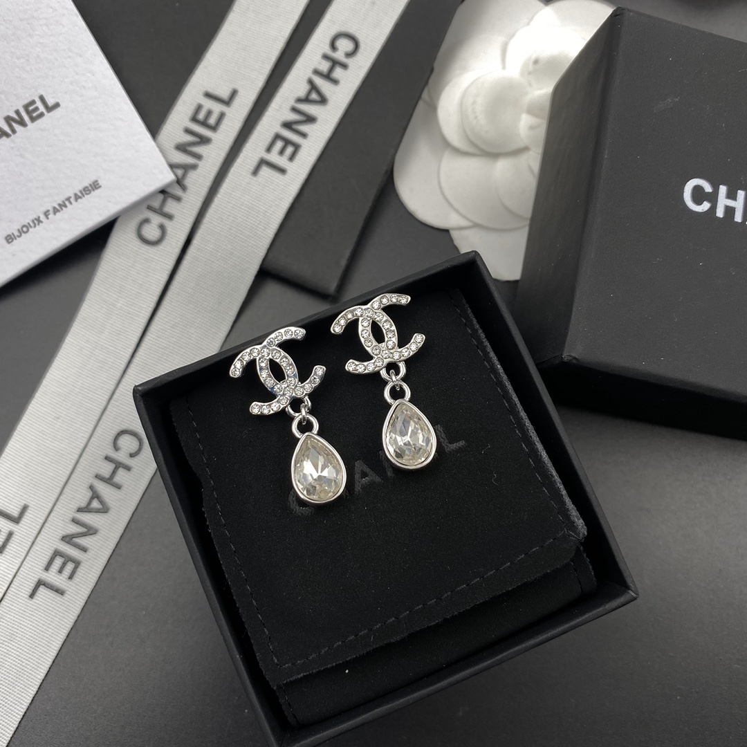 A661 Chanel earring 108309