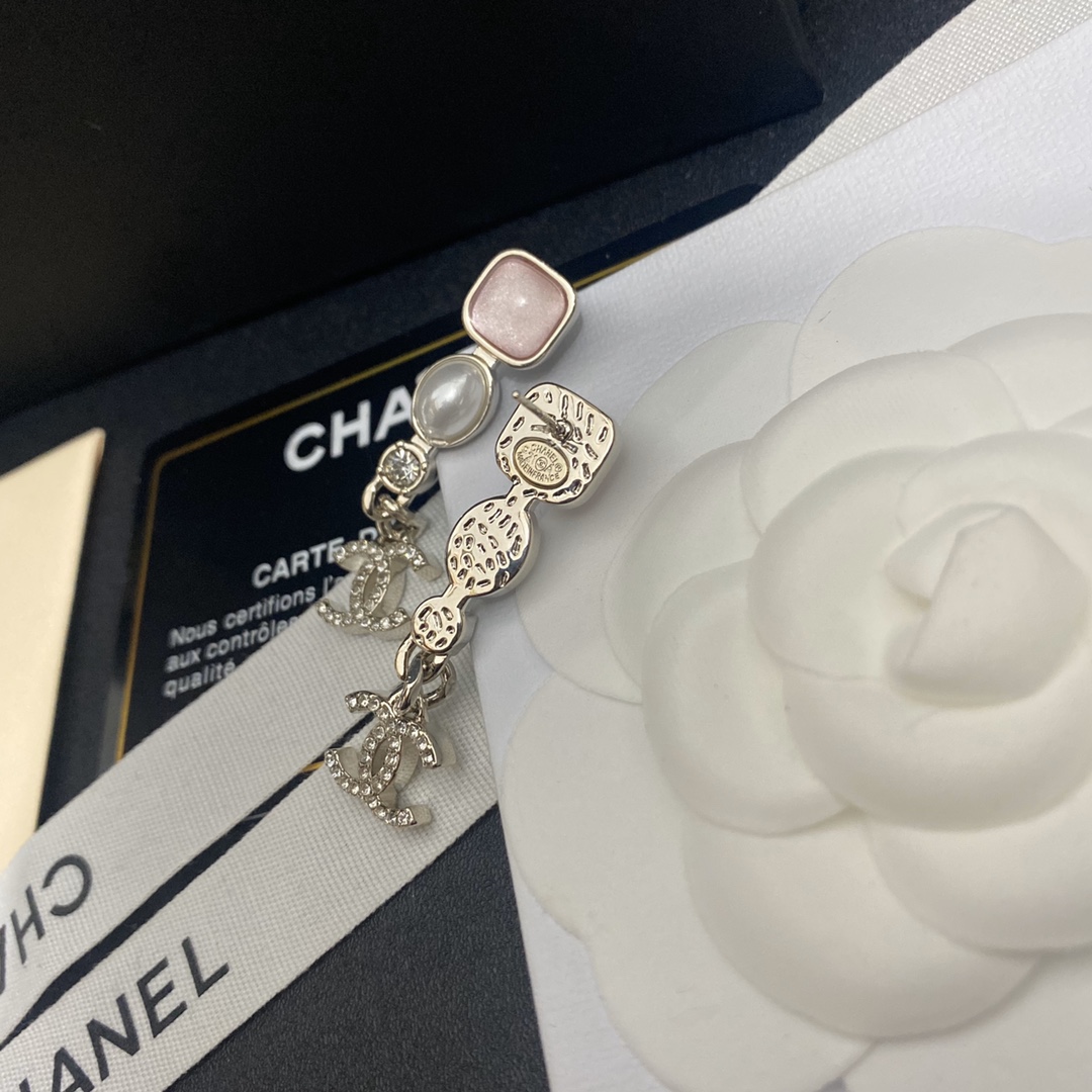 A448 Chanel earring 108315