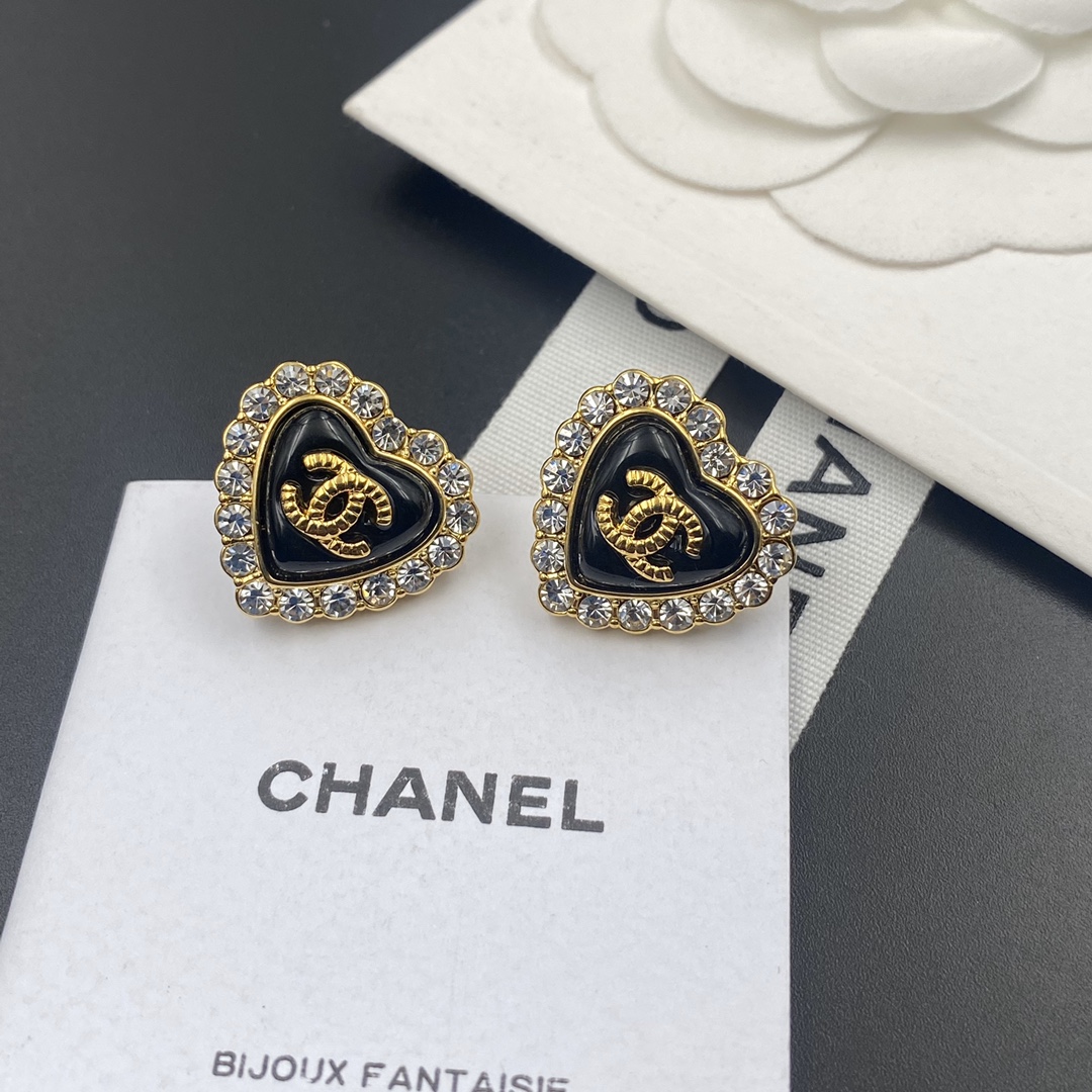 A820  Chanel earring 108340