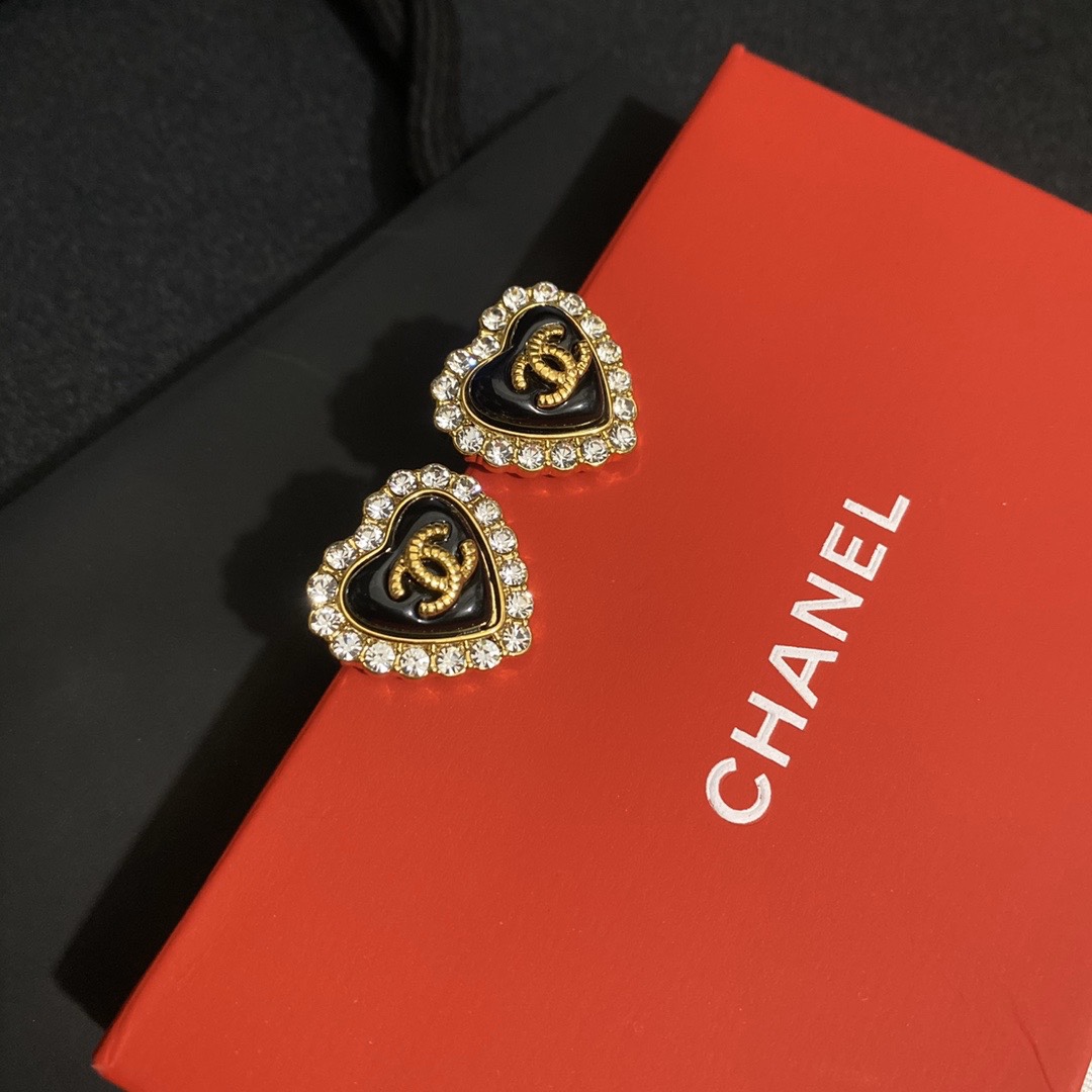 A820  Chanel earring 108340