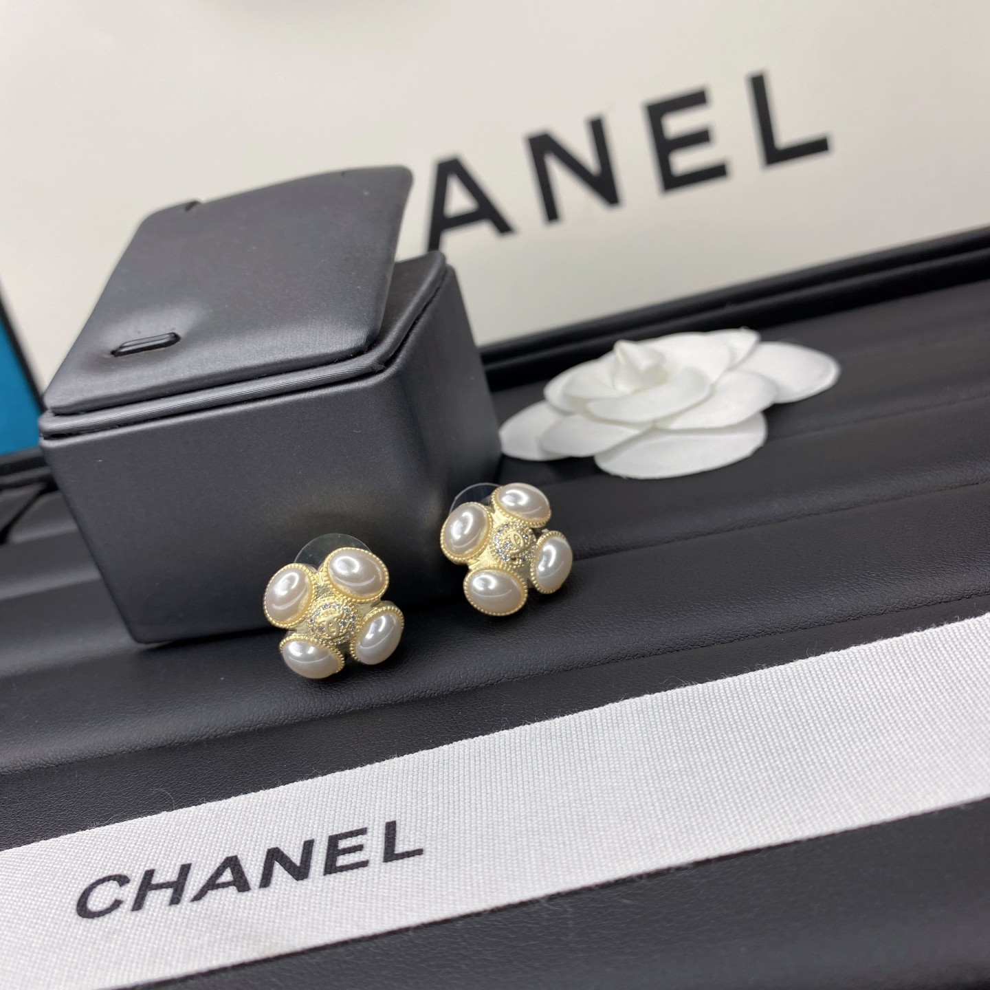 A204  Chanel earring 106955