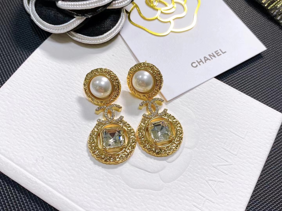 A104  Chanel earring 108476