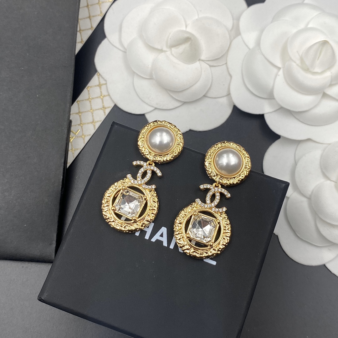 A104  Chanel earring 108476