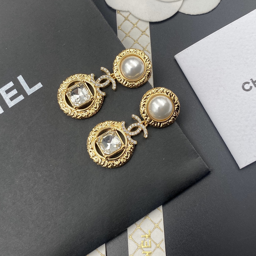 A104  Chanel earring 108476