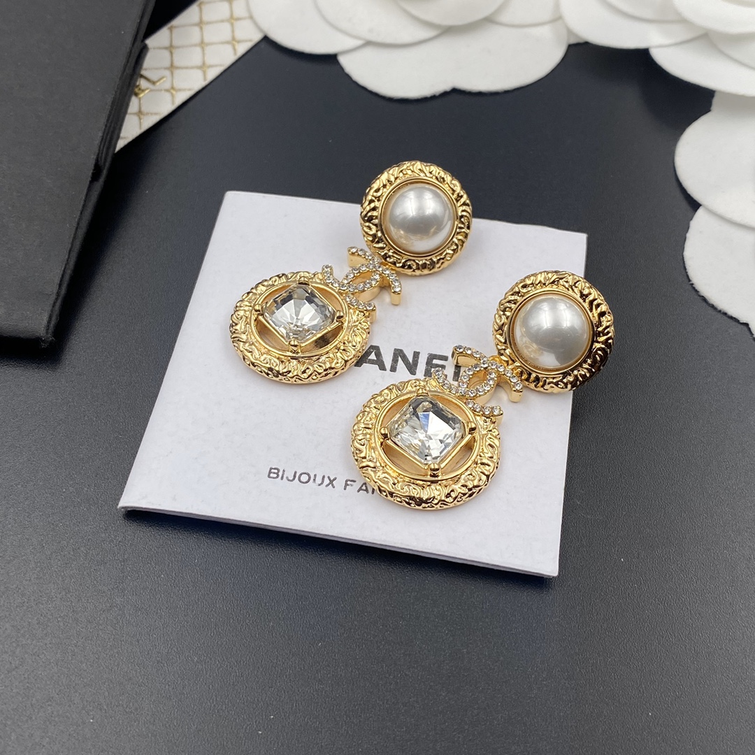 A104  Chanel earring 108476