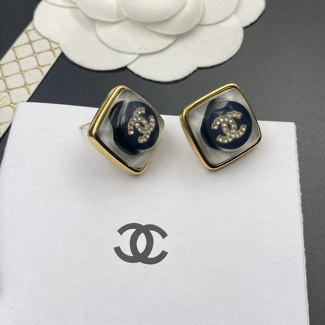 A022  Chanel earring 108478